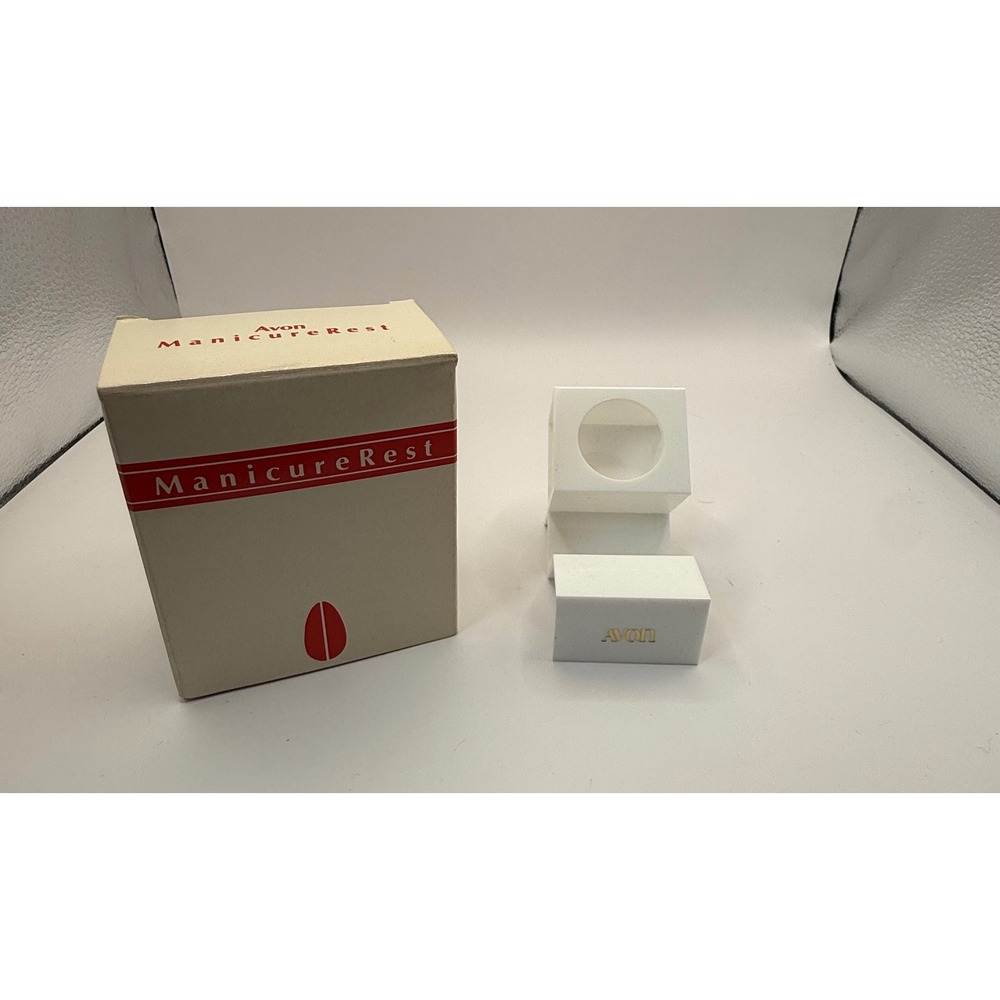 Vintage 1984 Avon Manicure Rest White Plastic Nail Polish Holder with Box‎